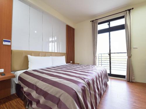 1 queen bed