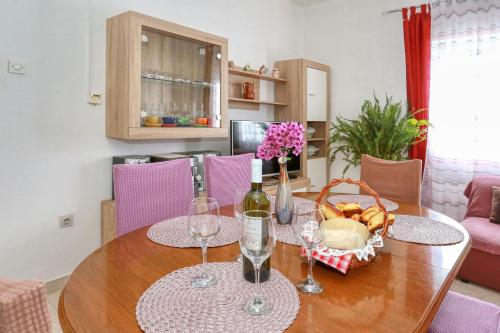 Iekārtas, Apartment Nena in Poljica