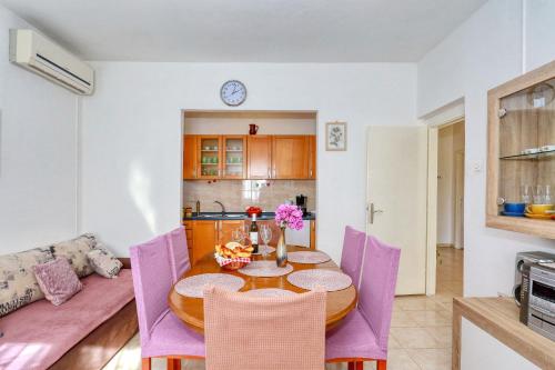 Iekārtas, Apartment Nena in Poljica