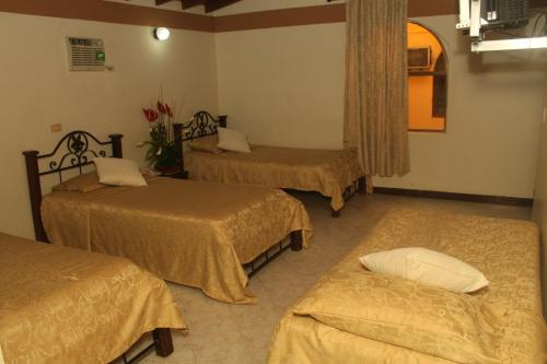 Hotel Plaza 70