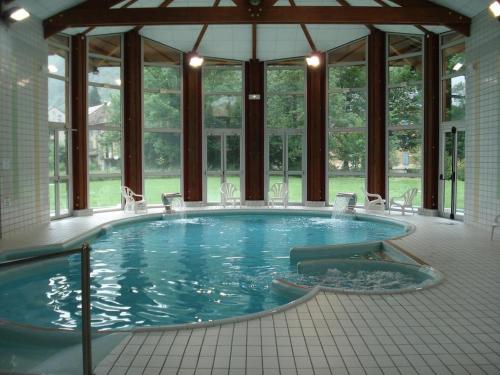 Úszómedence, T2 + Tout Confort + Terrasse in Aulus-les-Bains