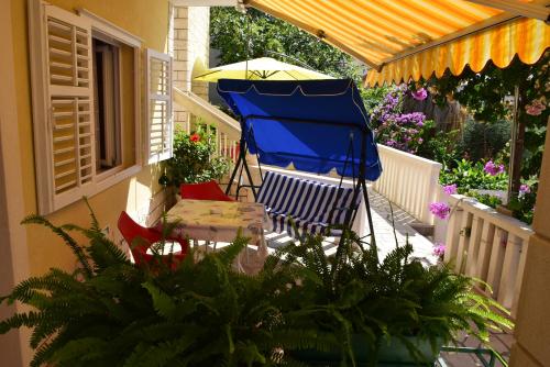 Studio with Terrace image 7