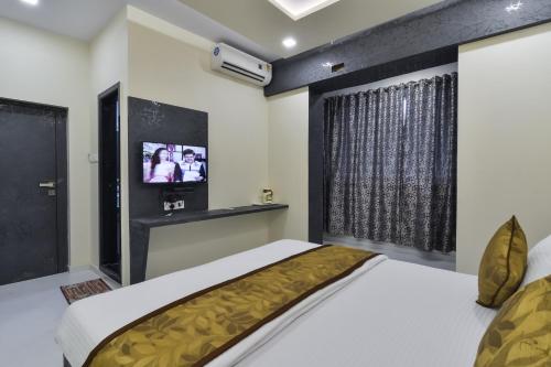Hotel Aroma in Dadar