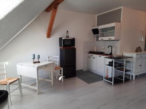 廚房, Ferienwohnung MeerGlück in der Ostseeresidenz Gandarm (Ferienwohnung MeerGluck in der Ostseeresidenz Gandarm) in 賓多夫
