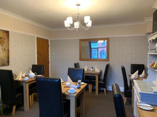 Philmar Guest House - image 4