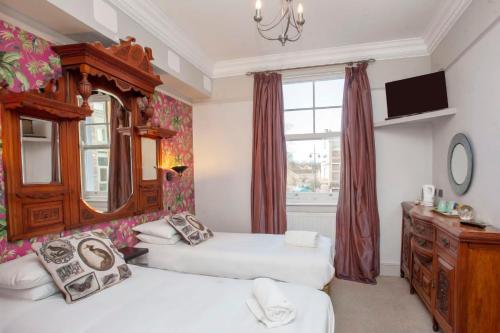 Quartos, higgihaus #5 7 Bed Large House Hens Stags Big Groups Best Location in Cardiff Bay