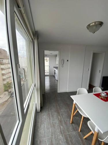 One-Bedroom Apartment image 6