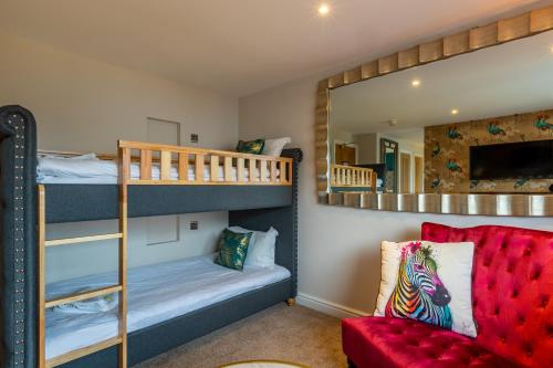 Holly Lodge Guest House - image 2