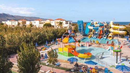 Chrispy Hotel & Waterpark - image 13