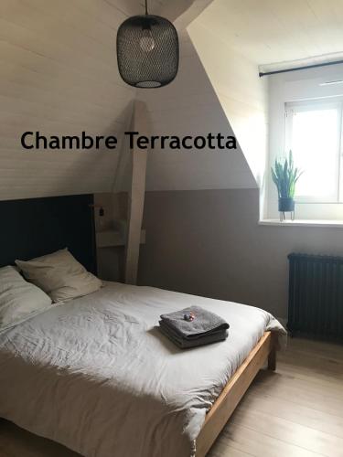 Maison Chiche: Chambre Terracotta chambre d'hôte Sion-les-Mines