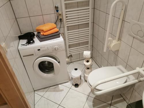 Susis Ferienwohnung 1.3km von Lahnau entfernt