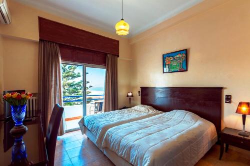 1 double bed, 3 twin beds, 1 sofa bed