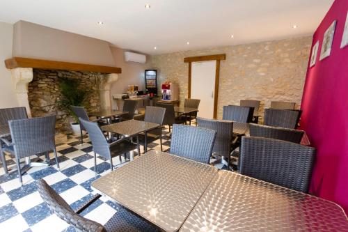 Pub/Lounge, Hotel Les Petits Oreillers in Saint-Martin-d'Ardeche