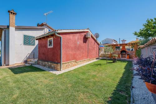 Apartment with pool Visnjan - image 7