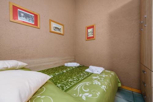 Apartment with pool Visnjan - image 11