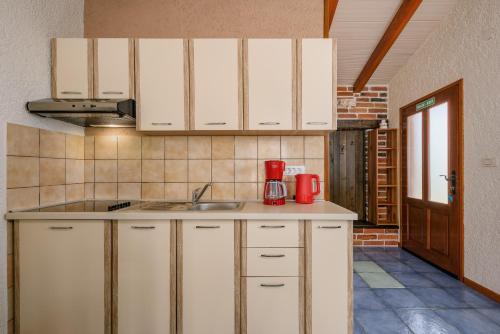Apartment with pool Visnjan - image 3