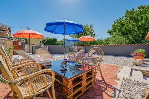 Apartment with pool Visnjan - image 13