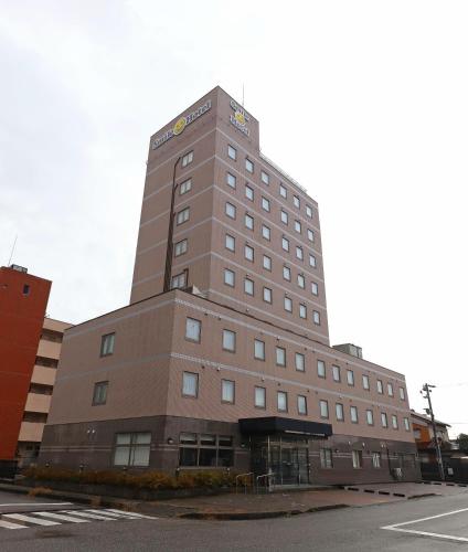 . Smile Hotel Takaoka Ekimae