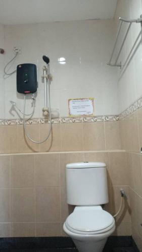 Bathroom, Bee Garden Motel in Alor Setar