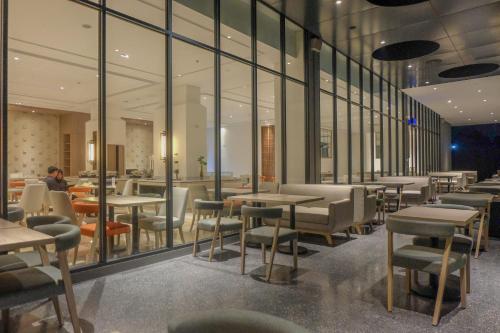 Restoran, Prime Park Hotel and Convention Lombok (Prime Park Hotel and Convention Lombok ) in Lombok