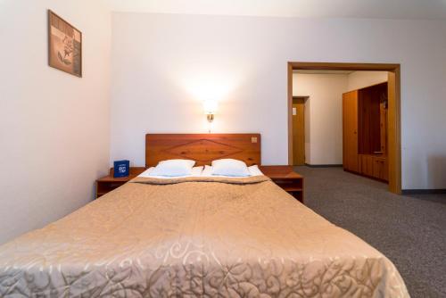 Kolonna Hotel Brigita - image 5