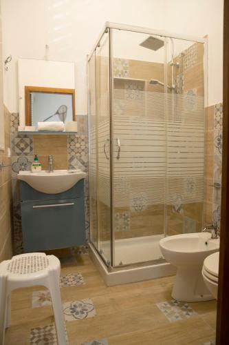 Two-Bedroom Apartment image 5