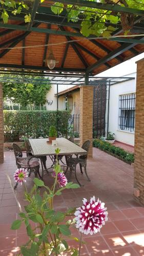 Cheerful residential home with yard and BBQ gîte à louer Villa Ritz