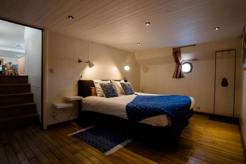 Houseboat Jana - with sauna and terrace