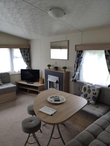 Lovely Static 8 Bed Caravanat at Billing Aquadrome