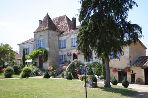 Manoir La Breuille - Chambre d'hôtes - Montmoreau