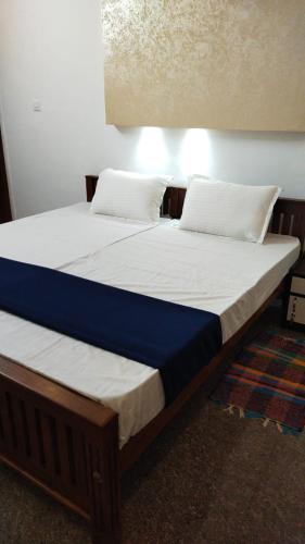 CRYSTAL RIVER VIEW HOMESTAY KUTTAMPUZHA