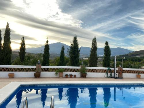 Spacious Villa with Exceptional Views in Malaga