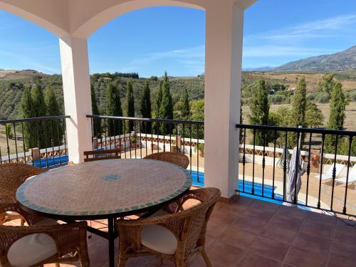 Spacious Villa with Exceptional Views in Malaga