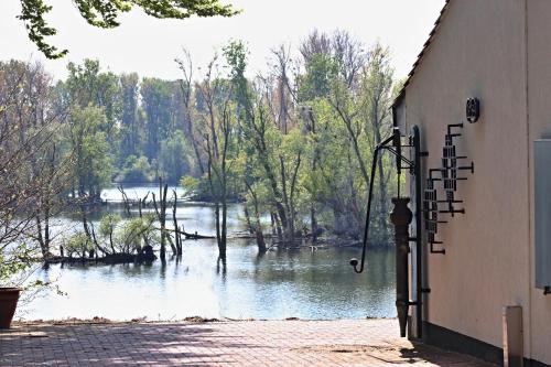 Ferienwohnung Fischerhutte Xanten 1.5km von Birten entfernt