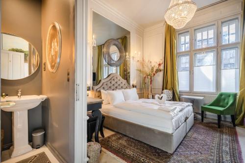 BpR Violet Noir Apartment with A/C, Budapest