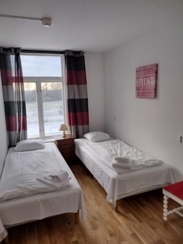 Hunnebergs Gård Hostel & Camping Room Type - Family Room with Shared Bathroom