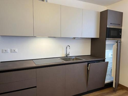 2 bedrooms, 4 beds