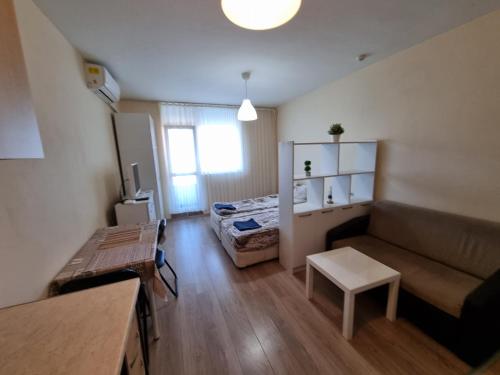 Apartment 350