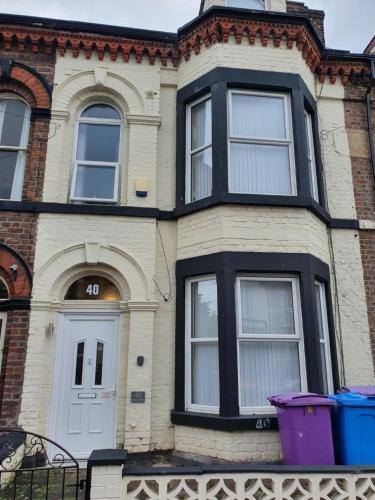 12 Person 6 bedroom Self Catering House chambre d'hôte Broadgreen Hospital