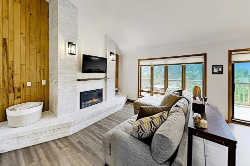 Lookout Village 24