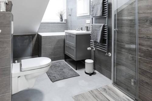 Exklusive (DG) Neubau-Ferienwohnung mit Fernsicht, Konstancja (zdjęcie 4)