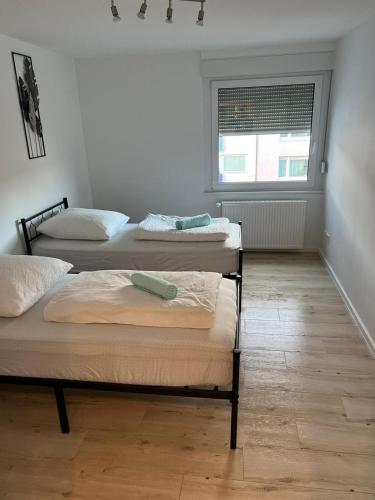 4 bedrooms, 9 beds