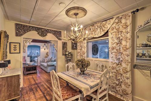Foxglove Cottage in Walkable West Asheville in Asheville, USA