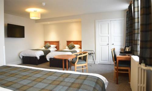 The Royal Hotel - image 11