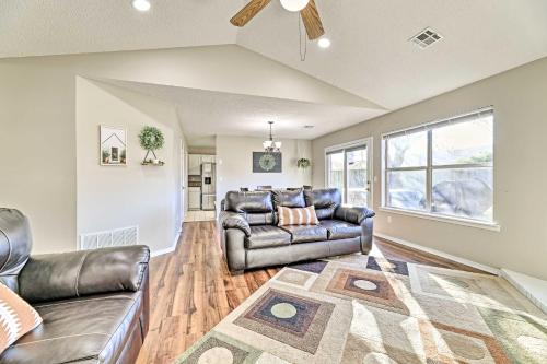 Fayetteville Home with Hot Tub about 3 Mi to U of A!