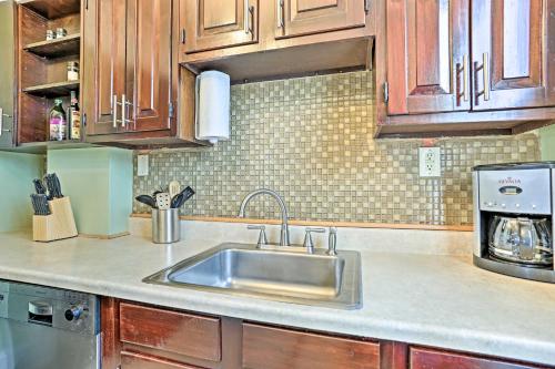 Historic Poughkeepsie Apt - Walkable Location in Poughkeepsie, USA