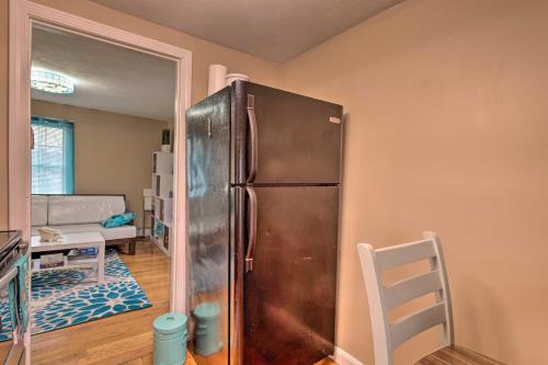 Cozy Third-Story Apartment in Dtwn Brockton! Cozy Third-Story Apartment in Dtwn Brockton!