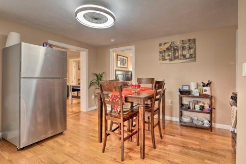 Stunning Brockton Apt Less Than 4 Mi to Westgate Mall! in 布羅克頓