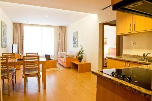 Cocina, Eurosol Residence Hotel Apartamento in Leiria