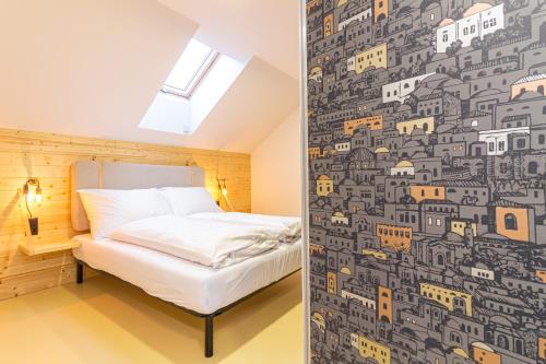 1 queen bed